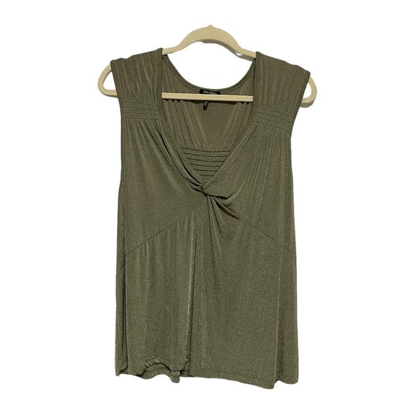 Daisy Fuentes Tops - Daisy Fuetes Sage Green Front Knot Detail V Neck Tank Blouse